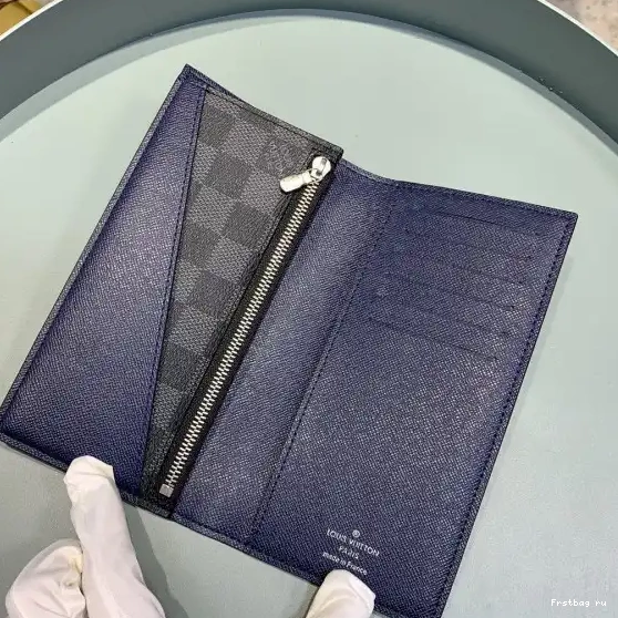 First bag ru ALEXANDRE LOUIS VUITTON WALLET 0610